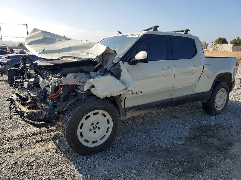 2025 Rivian R1T Adventure