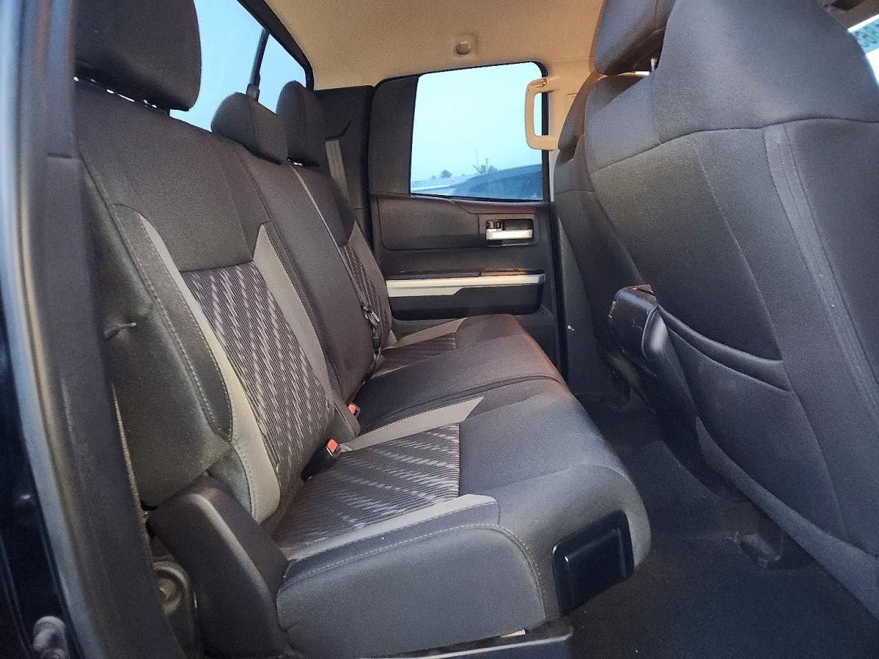 2018 Toyota Tundra Double cab sr