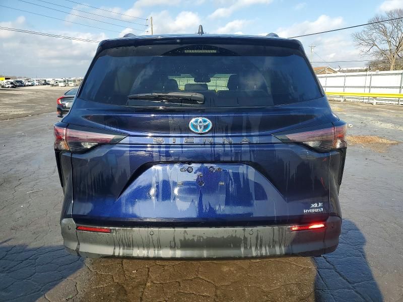 2023 Toyota Sienna xle