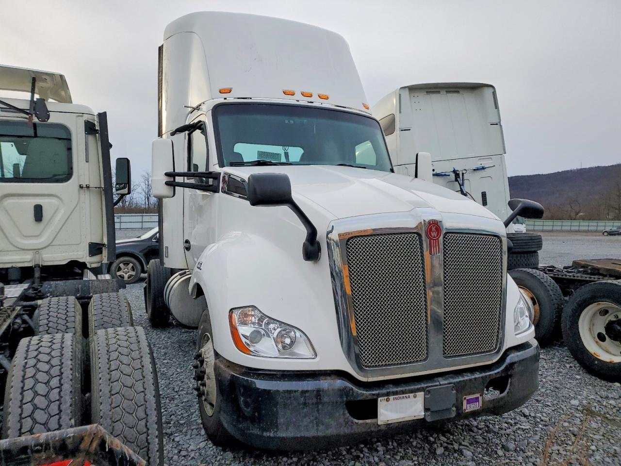 2016 Kenworth Construction T680