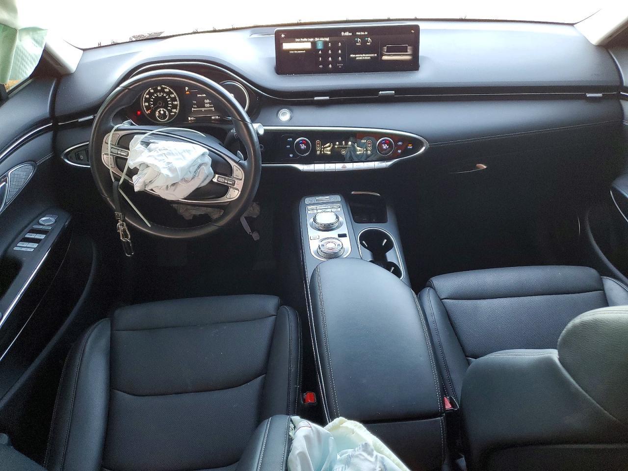 2022 Genesis Gv70 Base