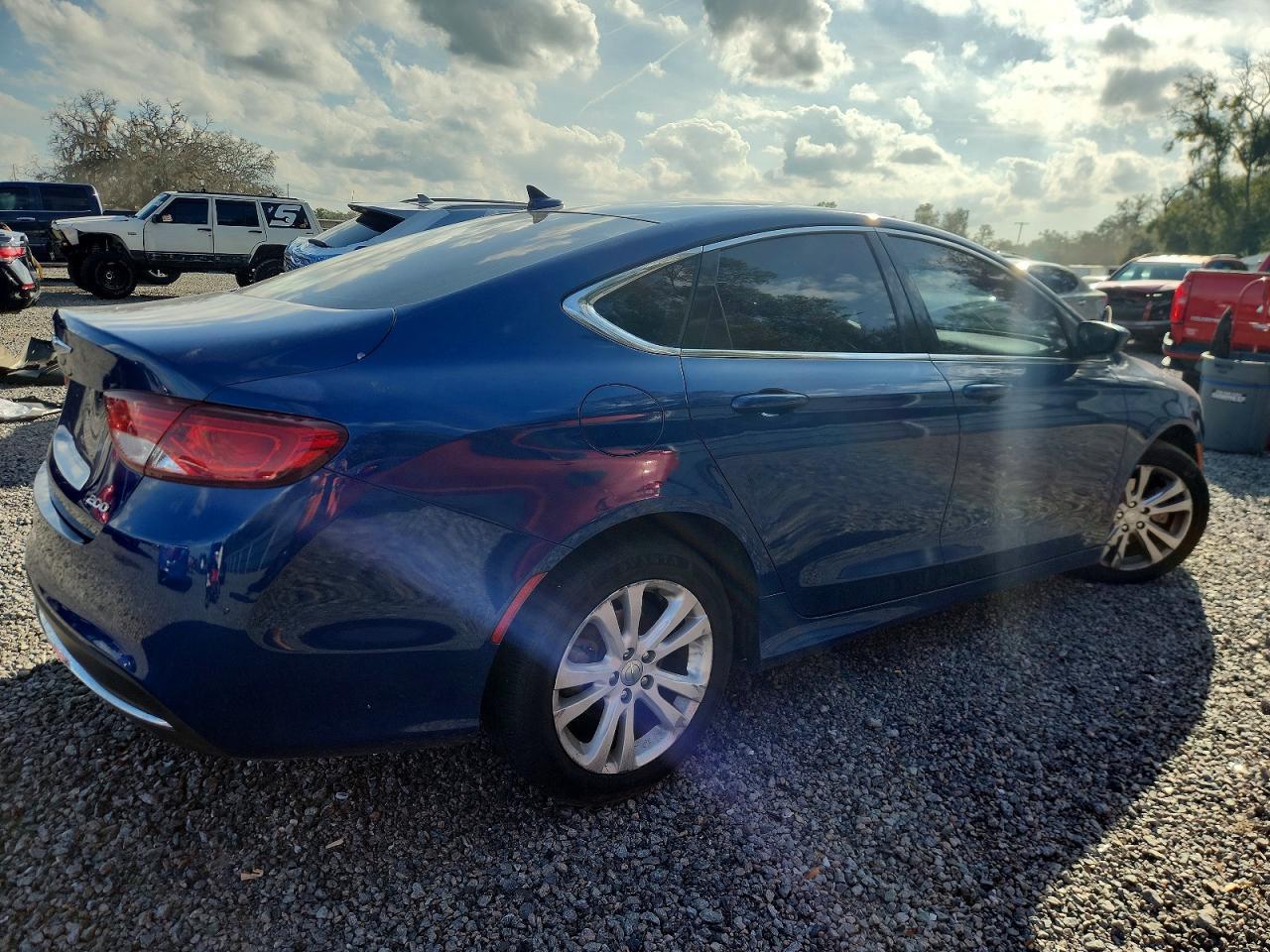 2017 Chrysler 200 Limited