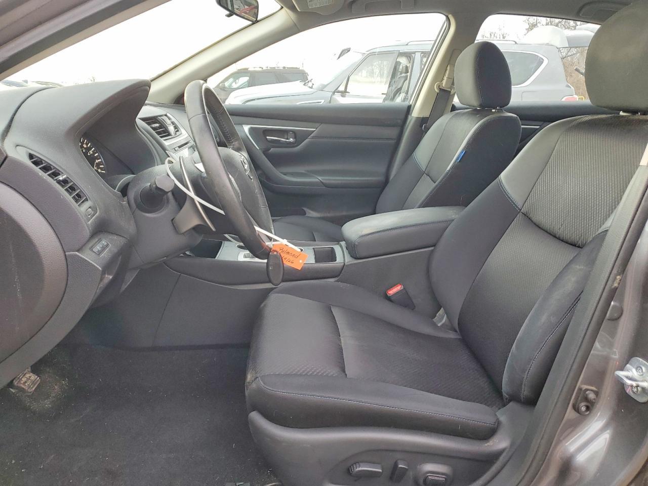 2016 Niss Altima