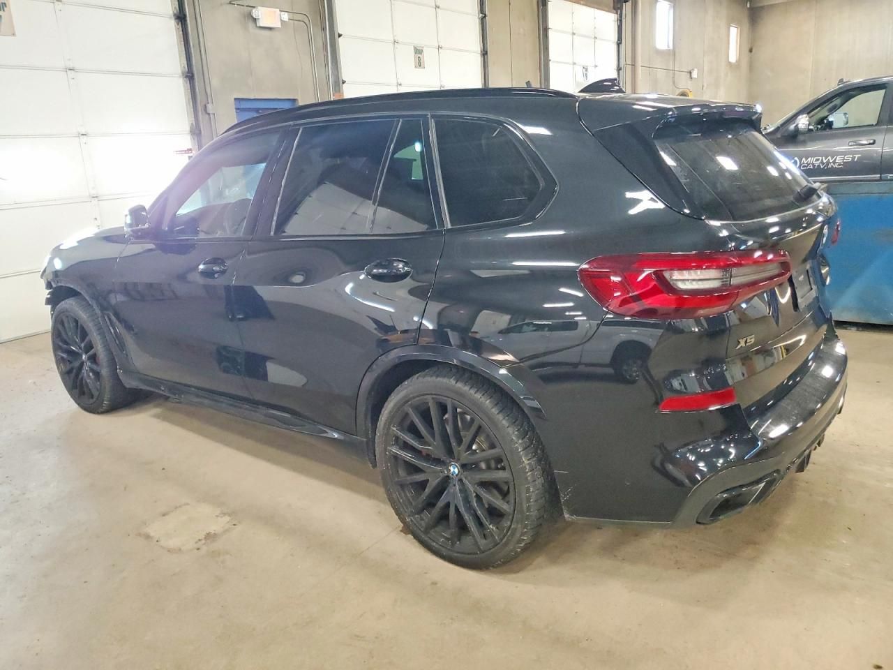 2021 BMW X5 M50i