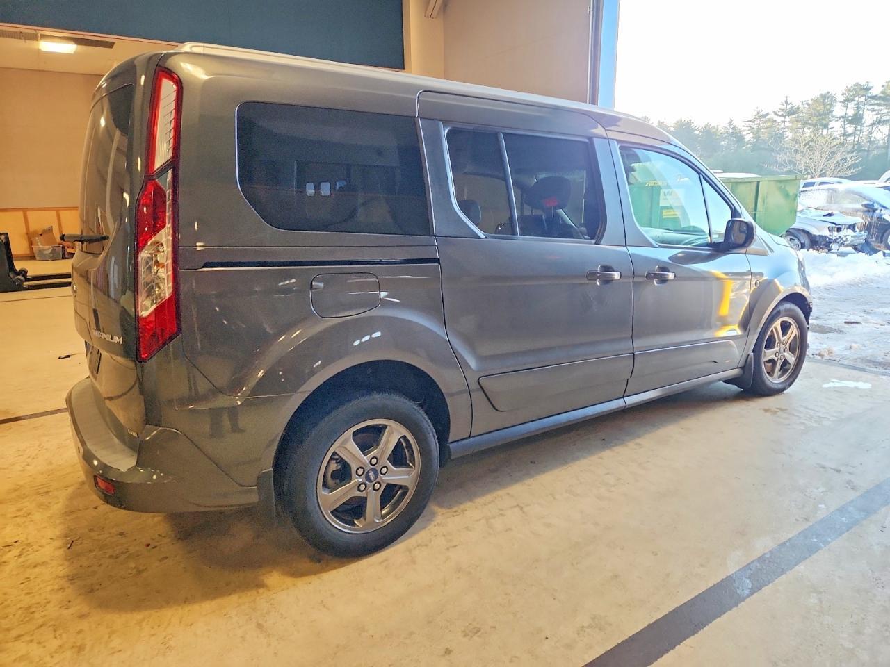 2022 Ford Transit Connect Titanium