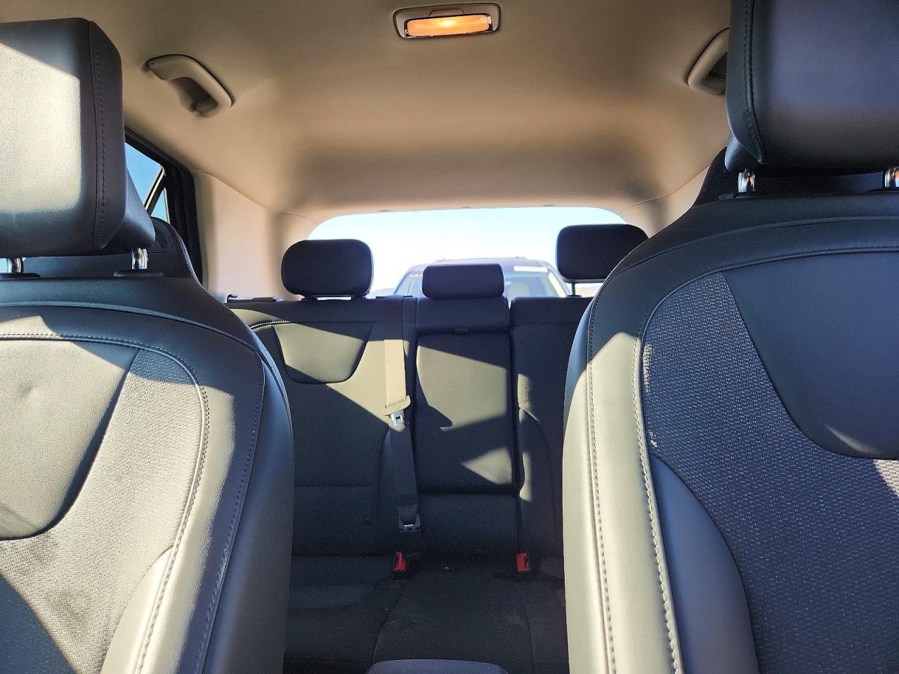 2023 KIA Niro ex