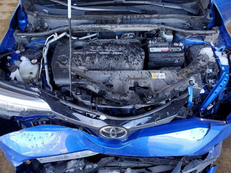 2021 Toyota C-hr xle