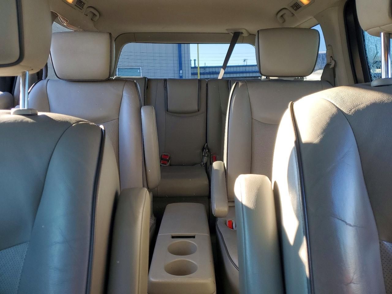 2013 Nissan Quest s
