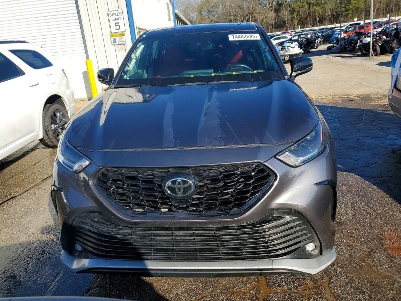2021 Toyota Highlander xse