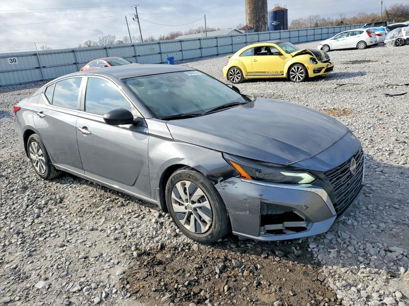 2024 Nissan Altima s