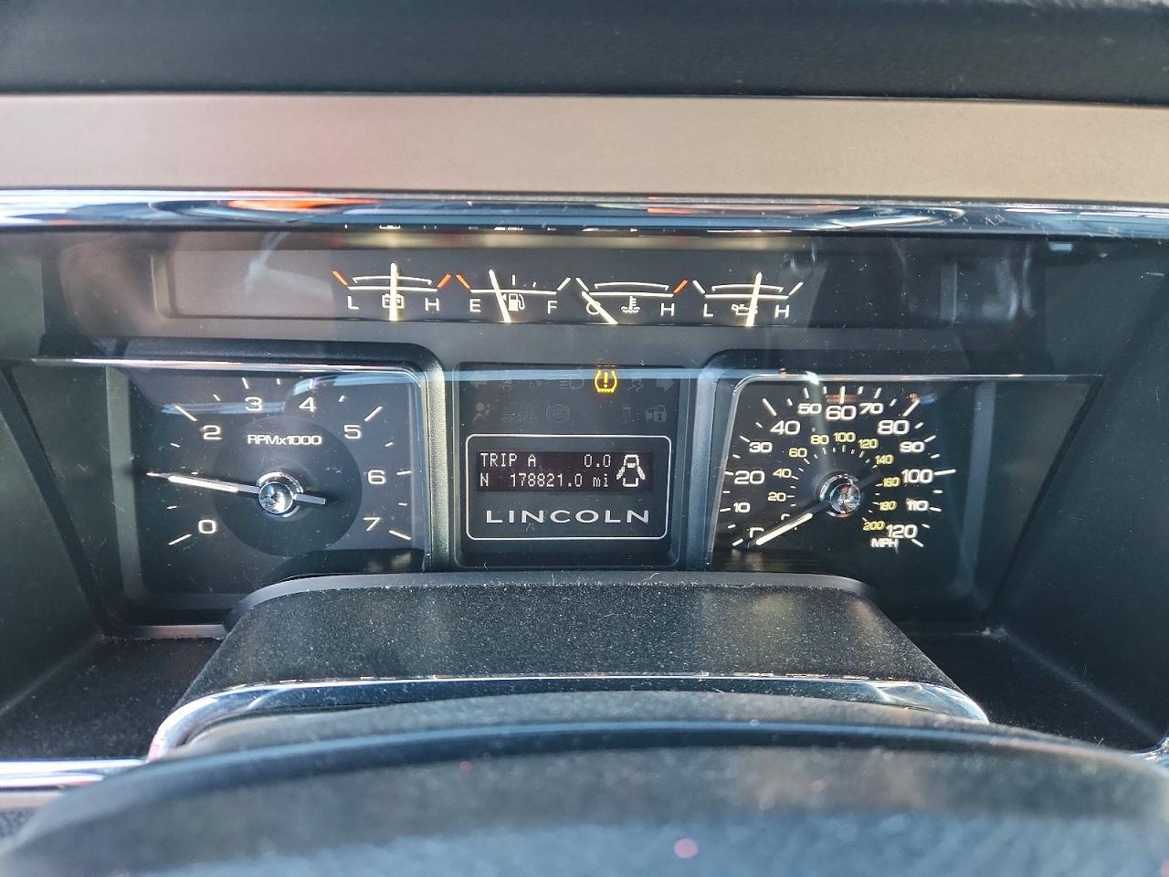 2014 Lincoln Navigator l
