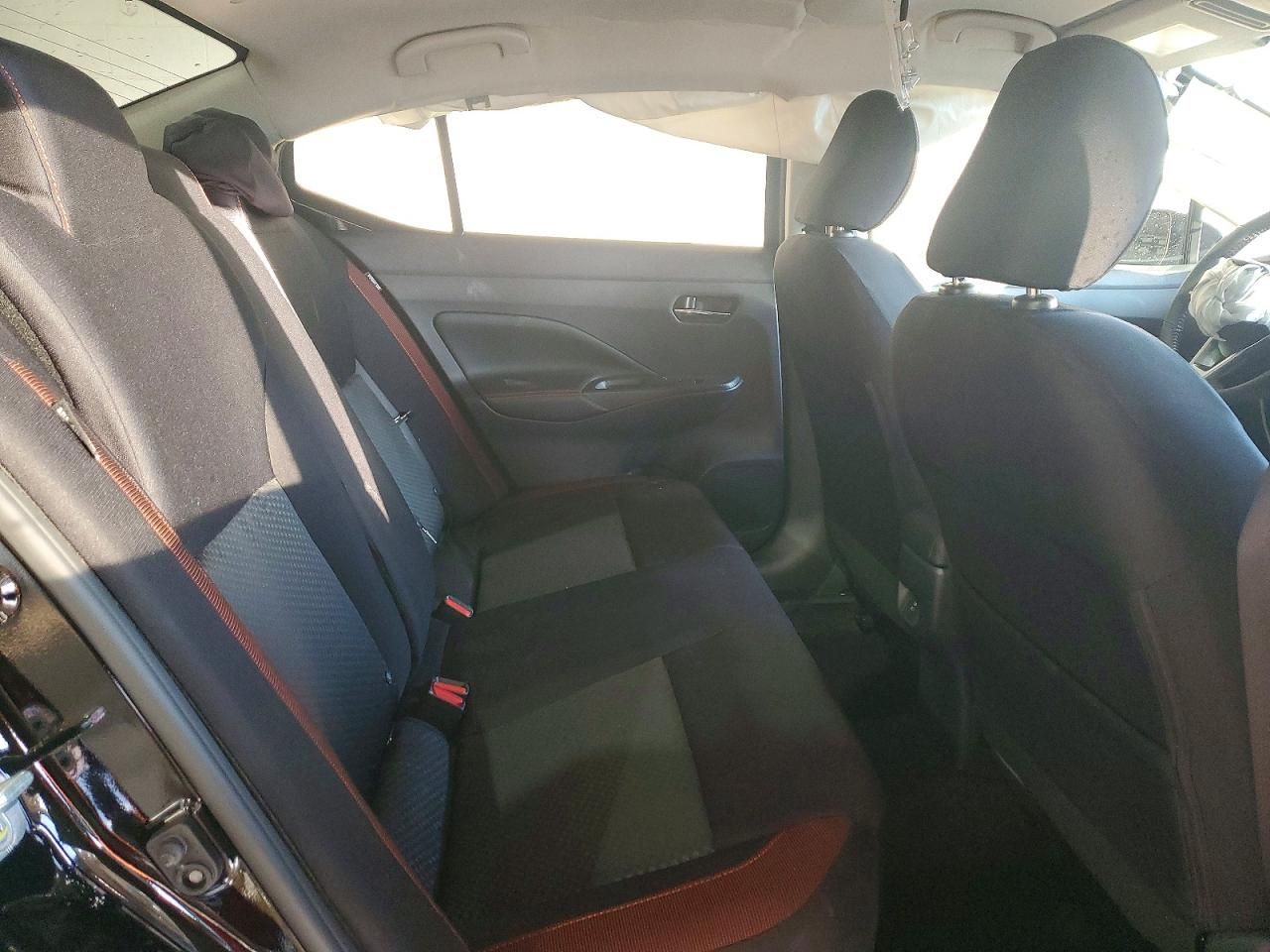 2025 Nissan Versa sr