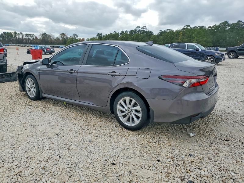 2023 Toyota Camry le