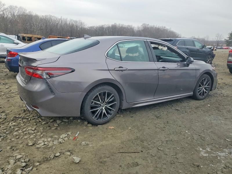 2022 Toyota Camry se