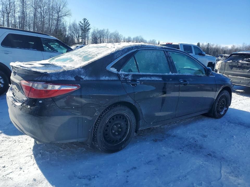 2015 Toyota Camry le