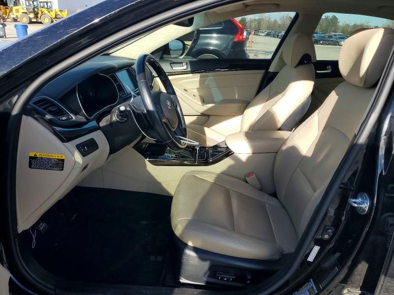2016 KIA Cadenza Luxury