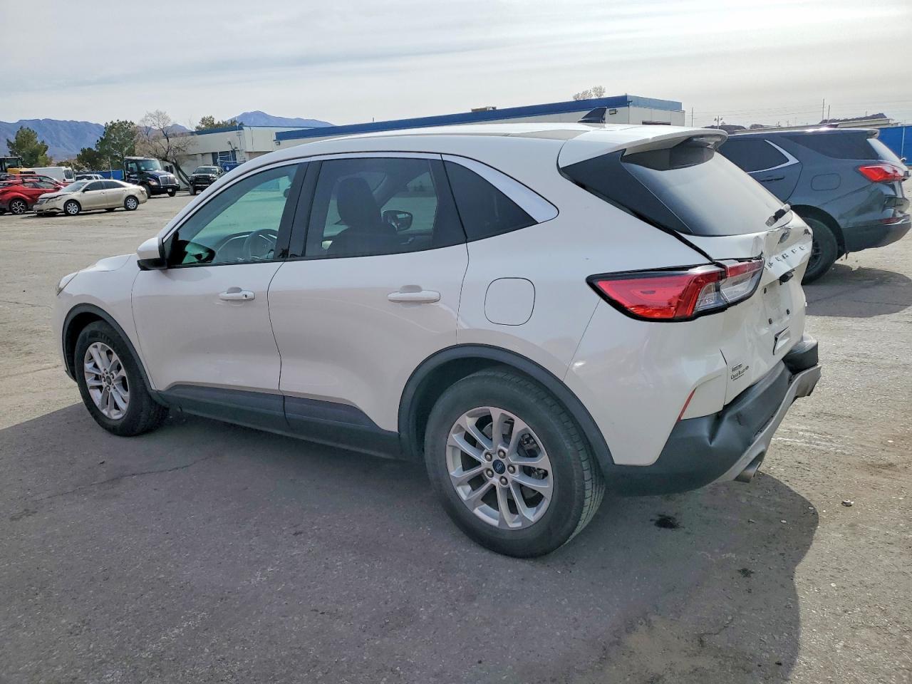 2020 Ford Escape se