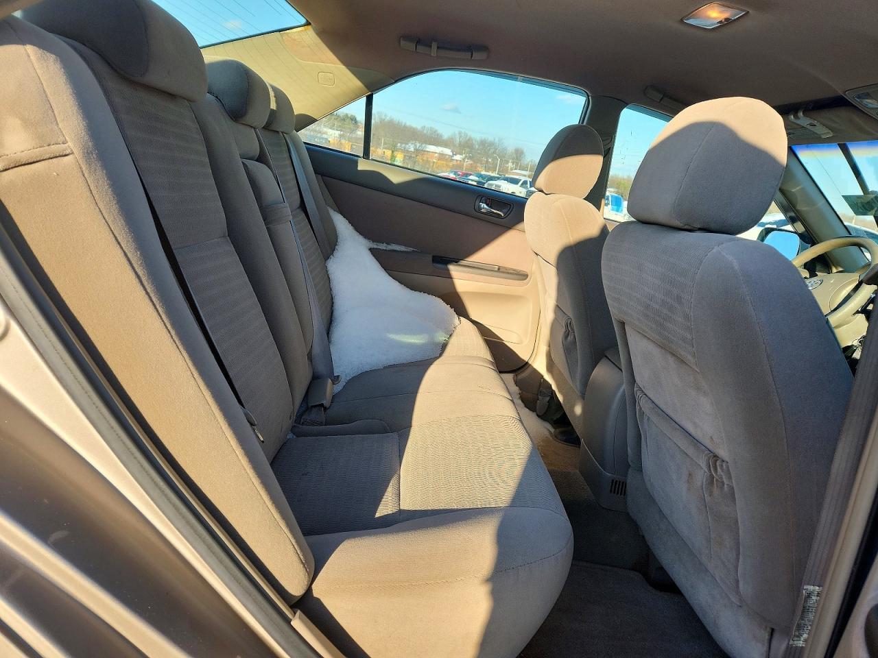 2005 Toyota Camry le