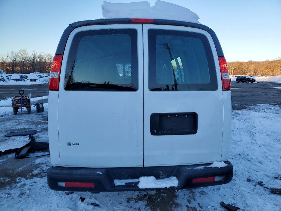 2017 Chevrolet Express G2500
