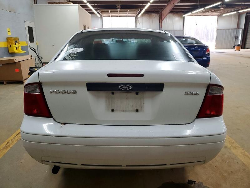 2005 Ford Focus ZX4