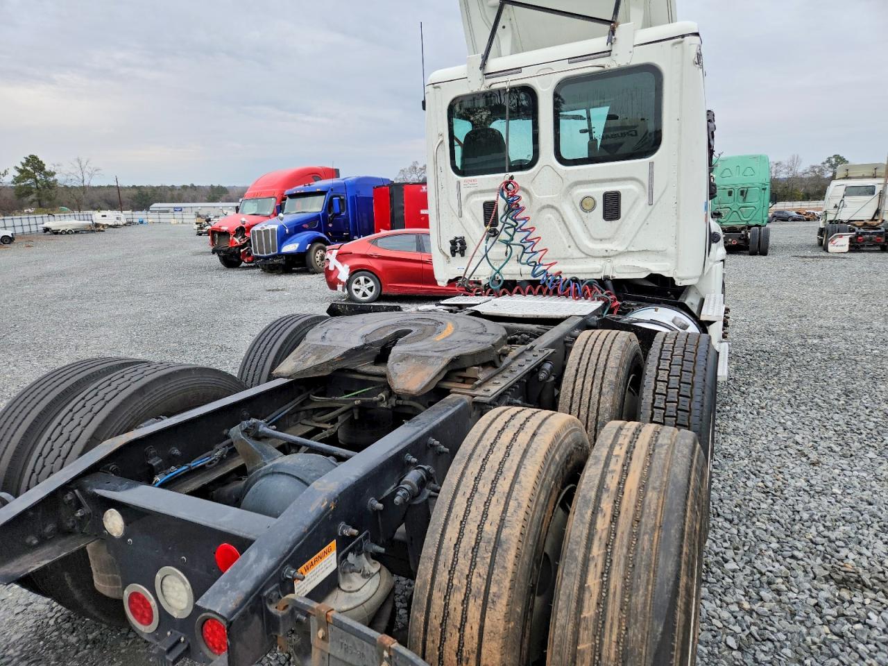 2016 Freightliner Cascadia 125 Semi Truck