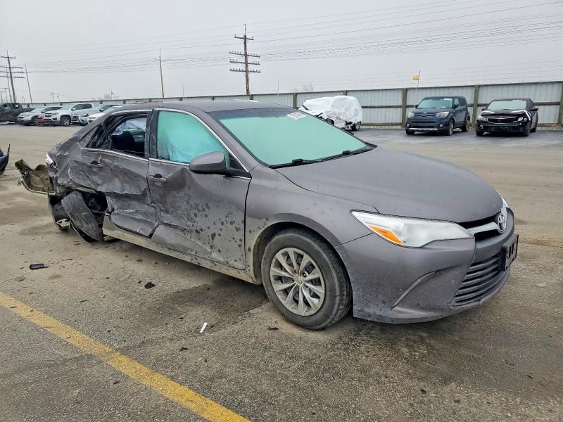 2016 Toyota Camry le