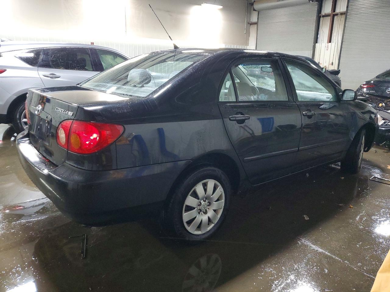 2004 Toyota Corolla le