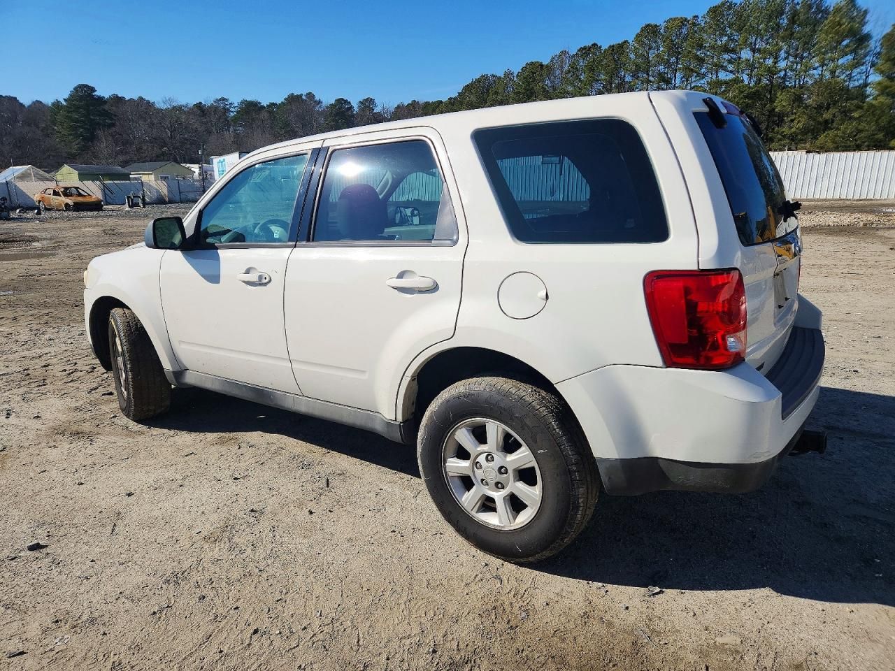 2010 Mazda Tribute i