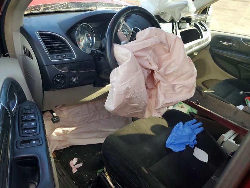 2015 Chrysler Town & Country Touring