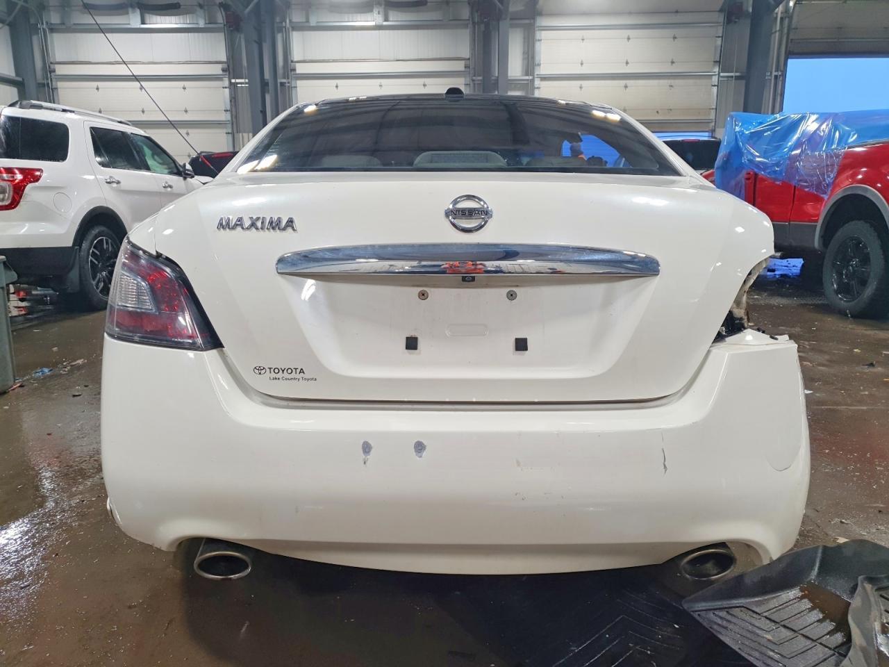 2012 Nissan Maxima s