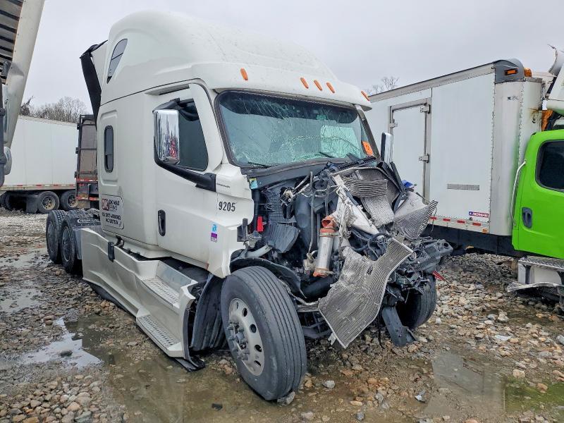 2025 Freightliner Cascadia 126 Semi Truck