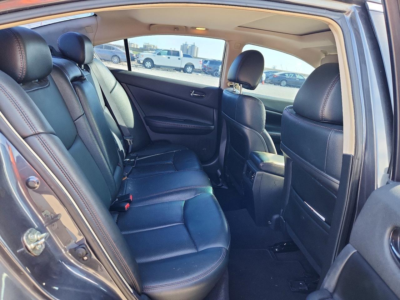 2013 Nissan Maxima s
