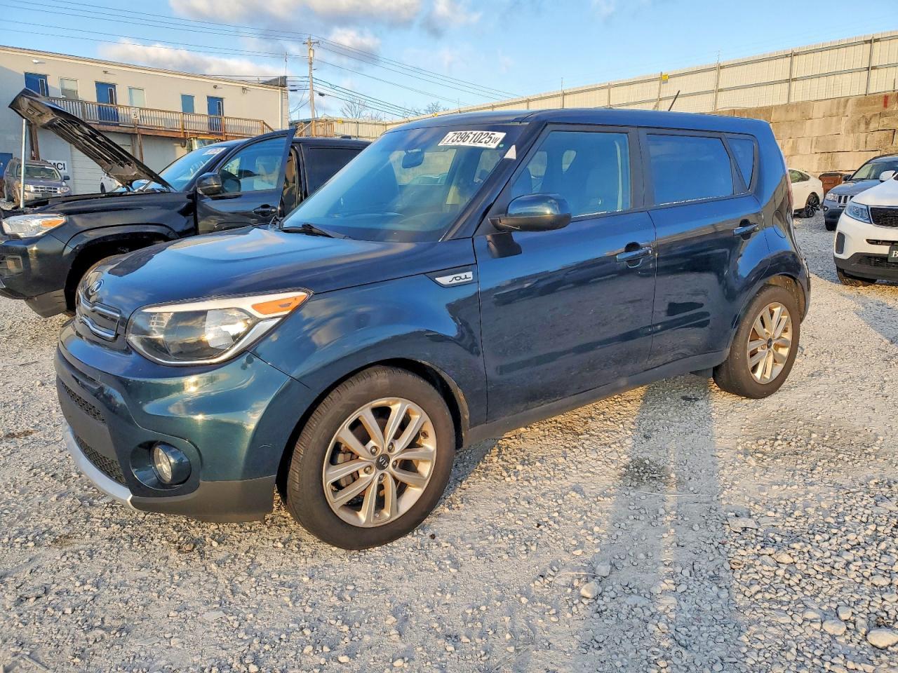 2017 KIA Soul +