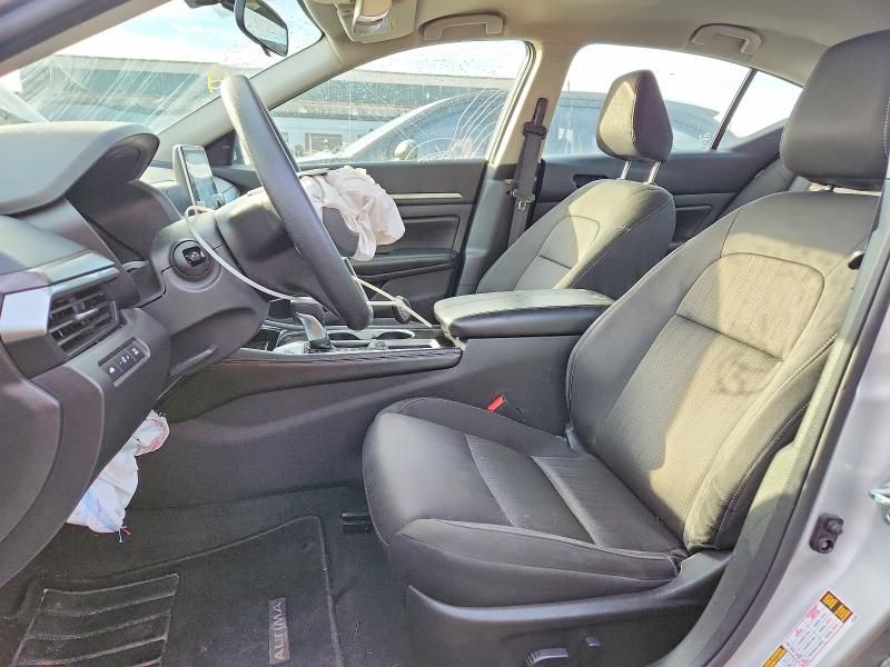 2023 Nissan Altima sv