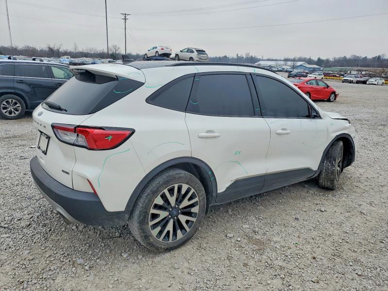 2020 Ford Escape se Sport