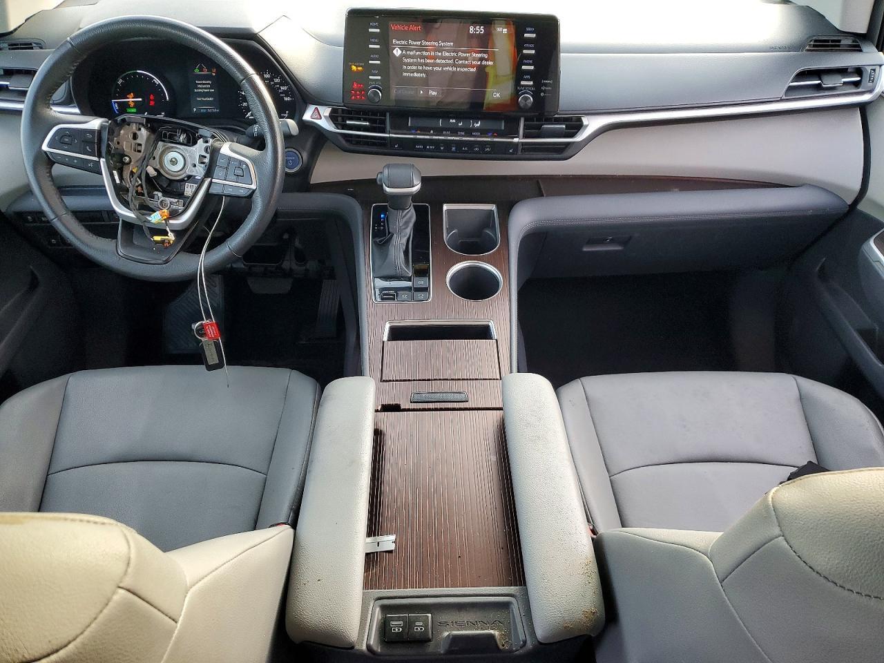 2023 Toyota Sienna xle