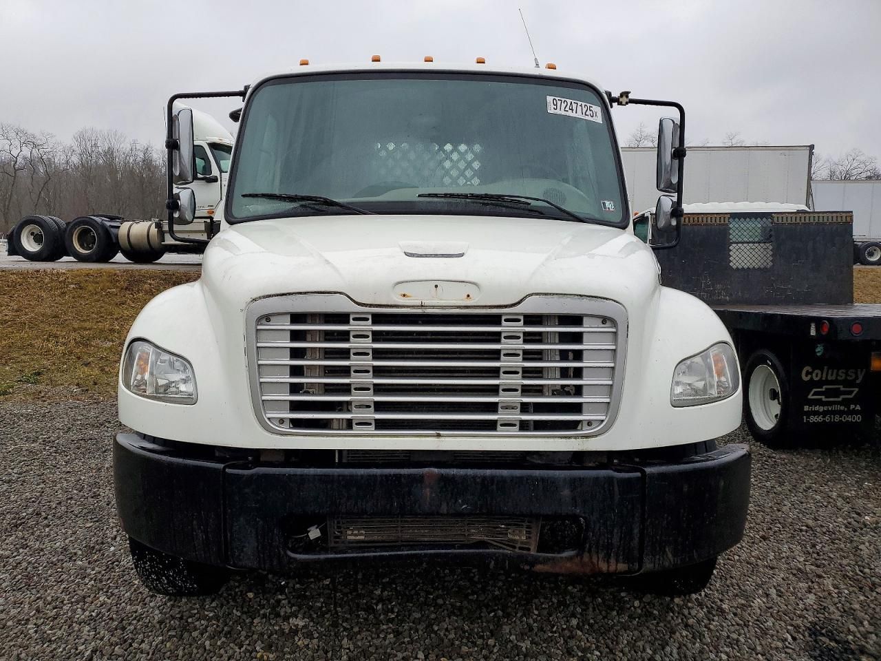 2005 Freightliner Business Class M2 Flatbed Truck