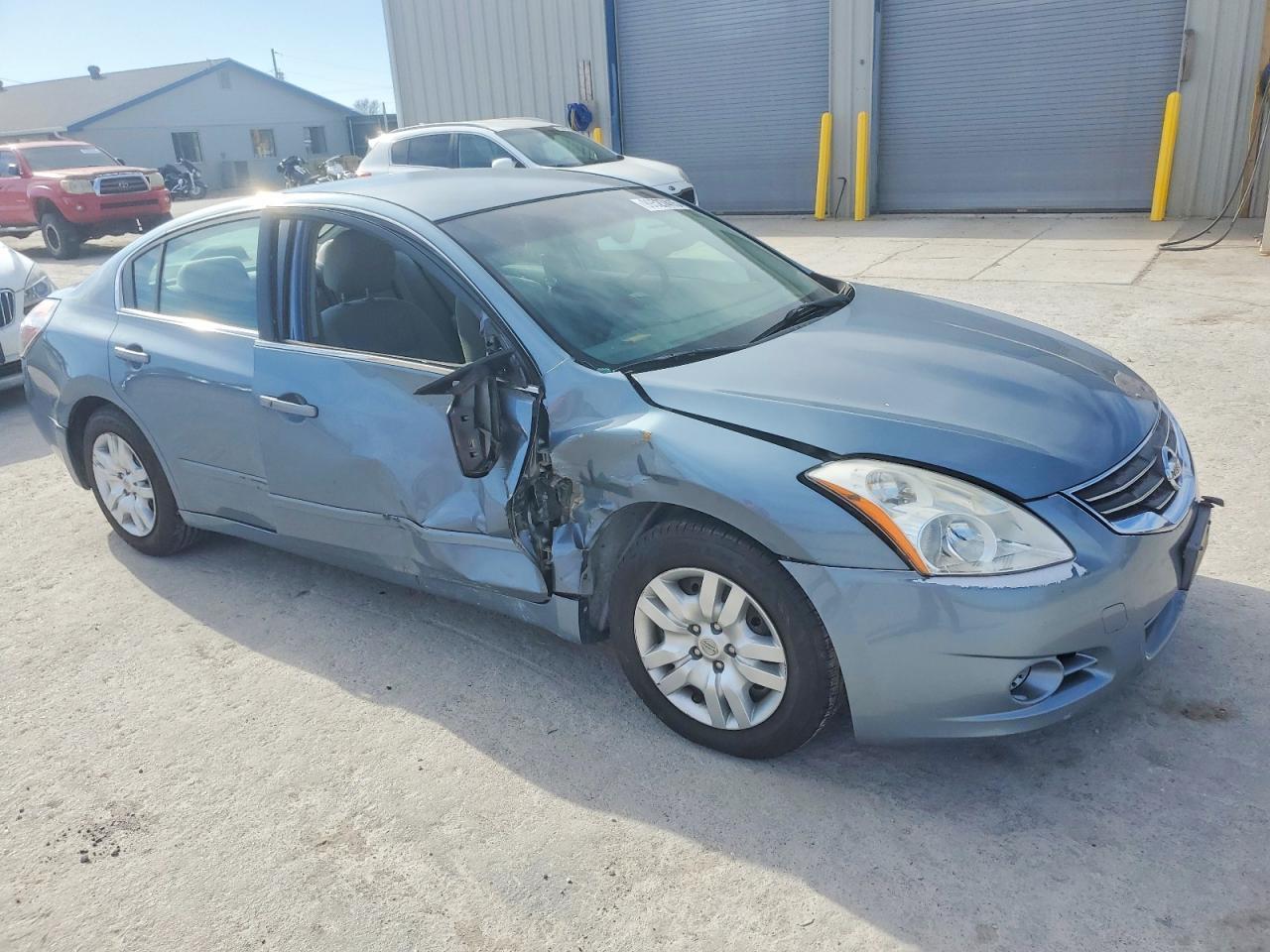 2010 Nissan Altima Base