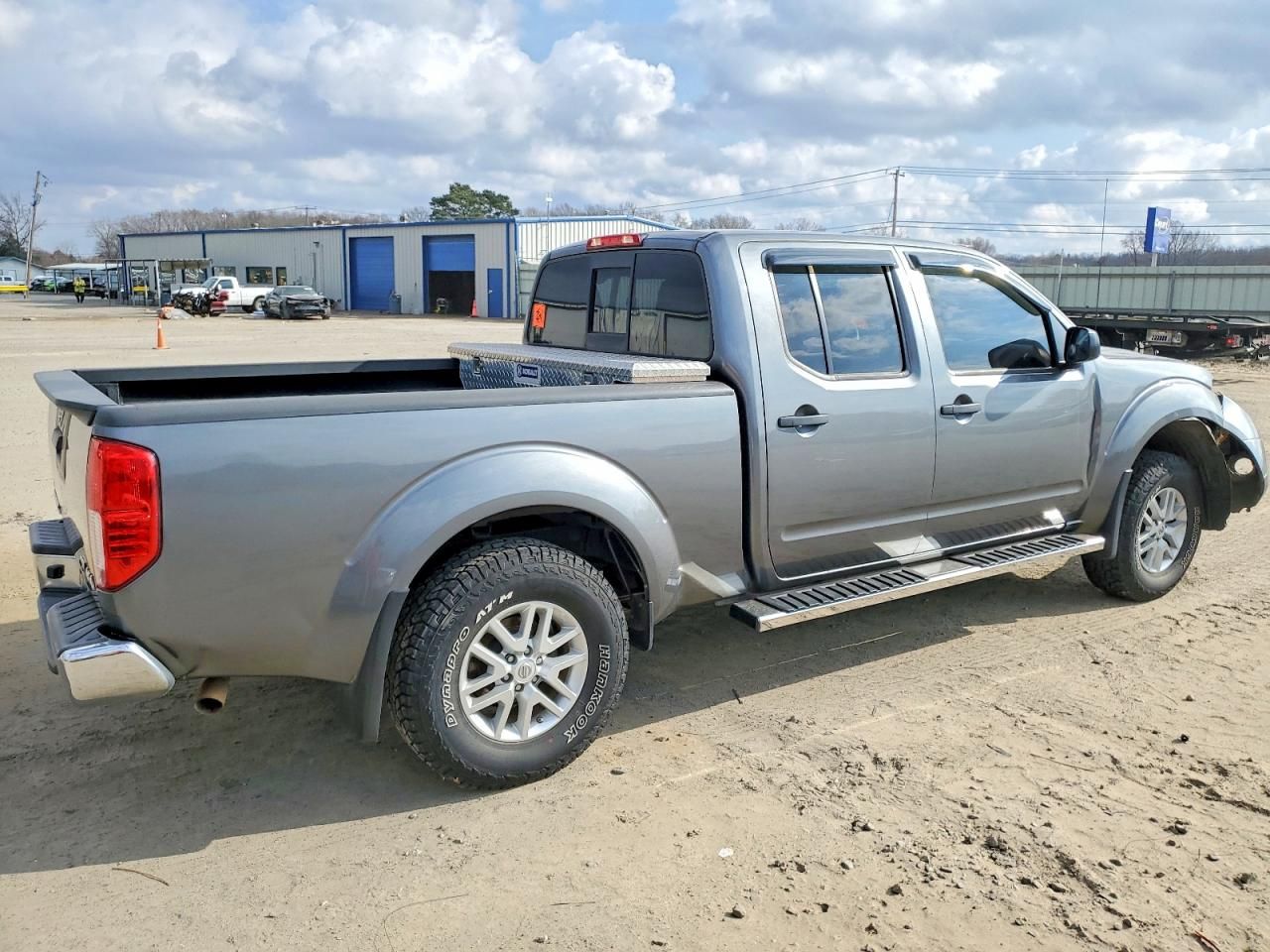 2016 Nissan Frontier sv