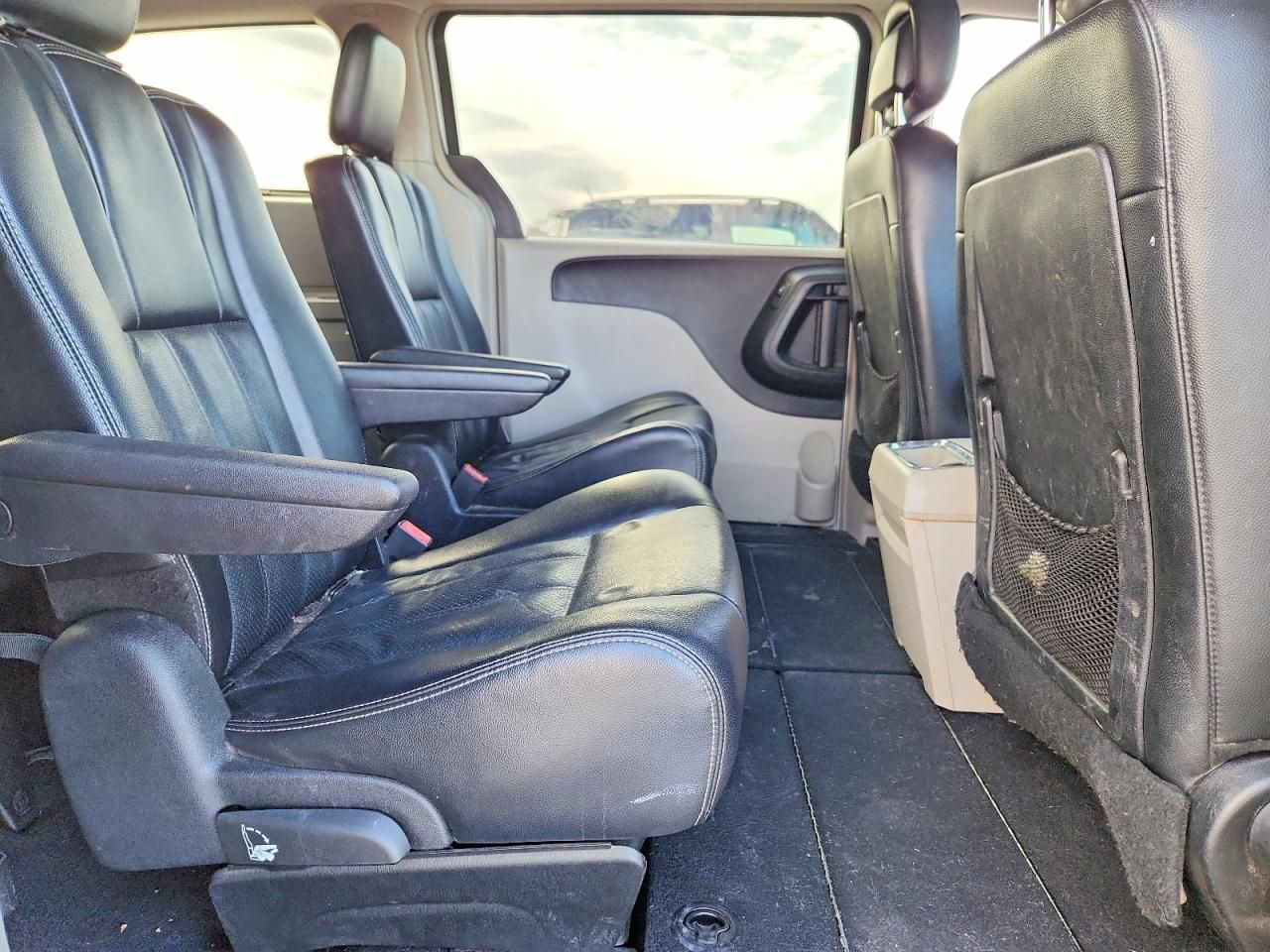 2012 Chrysler Town & Country Touring