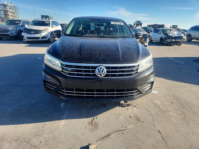2017 Volkswagen Passat R-line