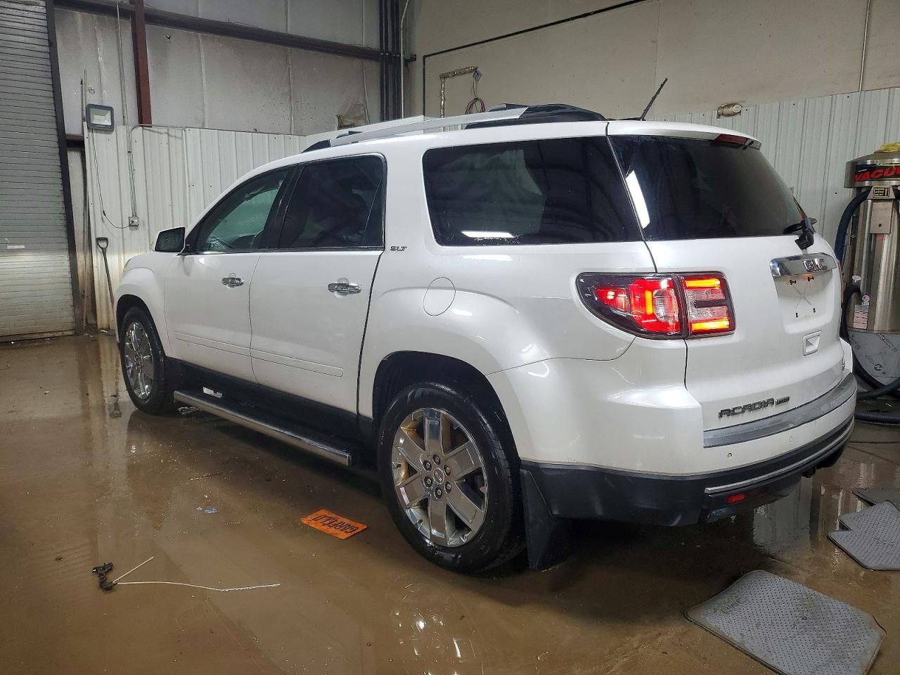 2017 GMC Acadia Limited Slt-2