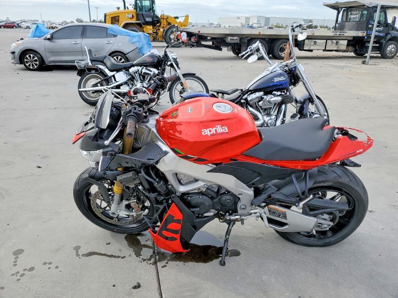 2024 Aprilia Tuono V4 1100