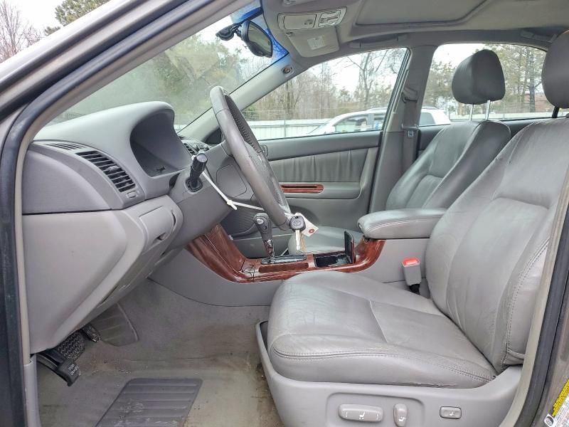 2005 Toyota Camry le