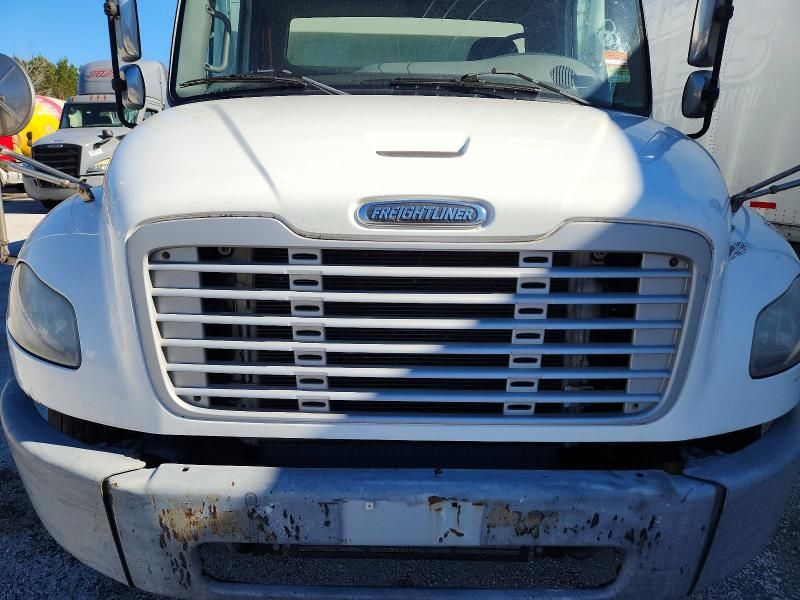 2016 Freightliner Business Class M2 BOX Truck