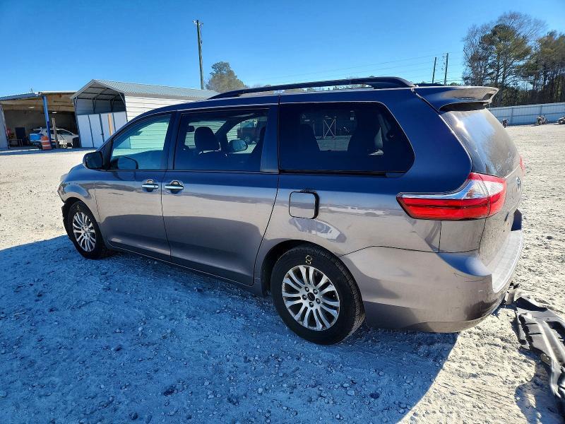 2015 Toyota Sienna xle