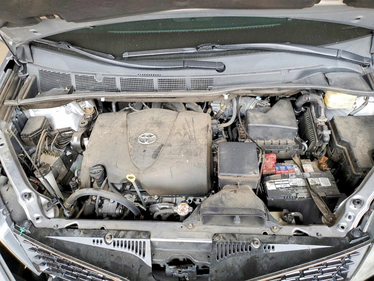 2018 Toyota Sienna se 8-passenger