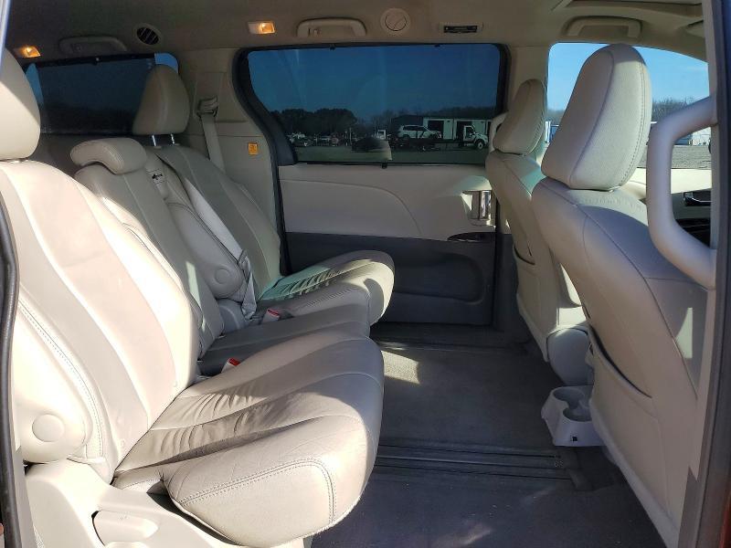 2013 Toyota Sienna xle