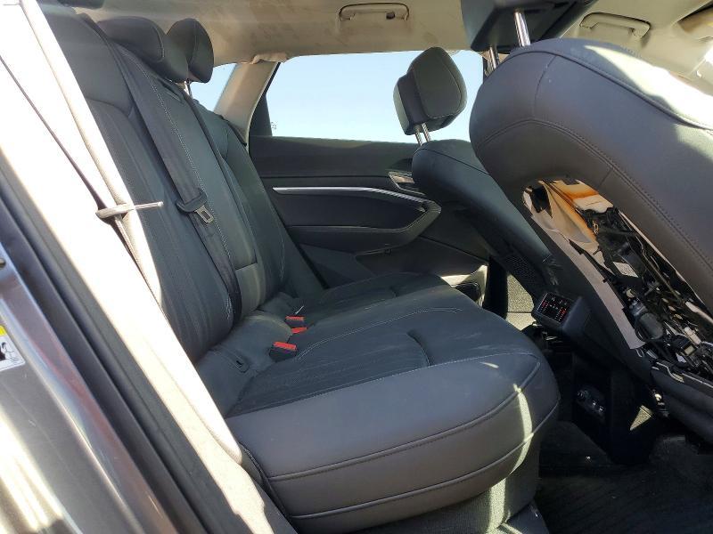 2019 Audi E-tron Premium Plus