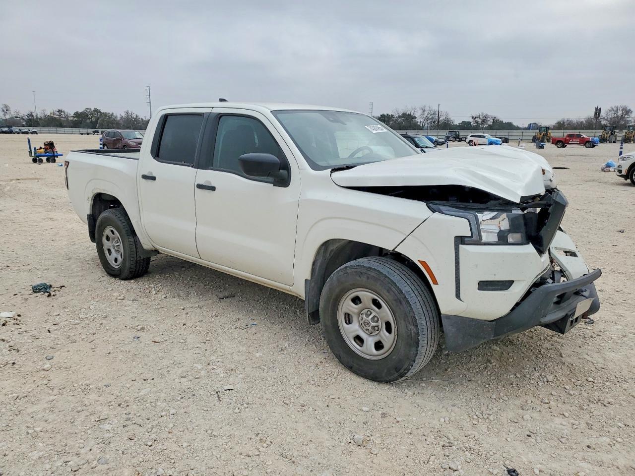 2022 Nissan Frontier s